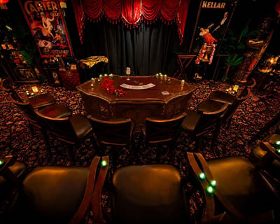 Victorian Magic Show in Honolulu