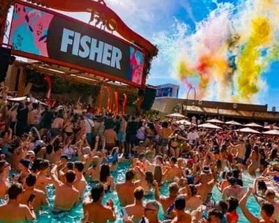Explore Las Vegas Pool Parties on a Party Bus Crawl