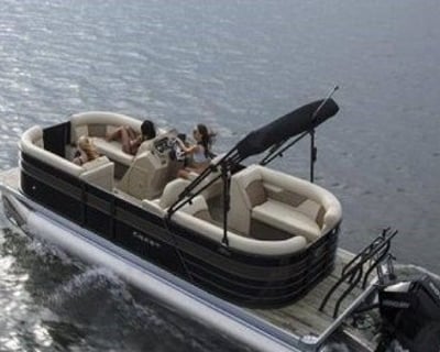 24' Pontoon Rental in Zephyr Cove