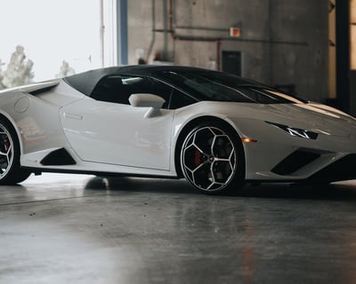 Lamborghini Huracán Evo Spyder Rental in Chicago