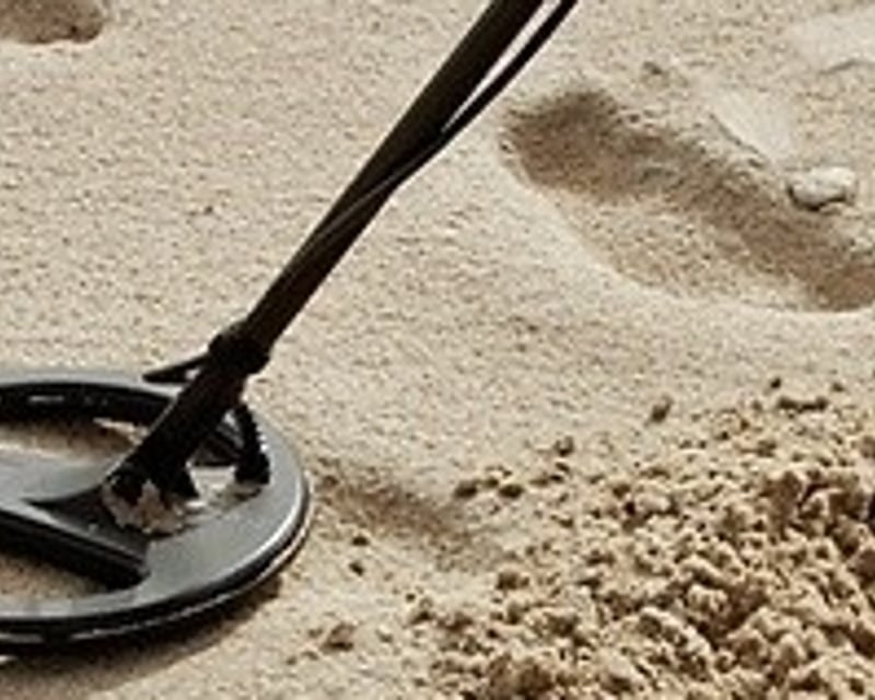 Metal Detecting Beach Treasure Hunt in Avalon, Catalina