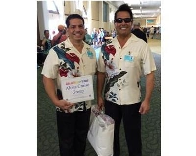 Honolulu Harbor Lei Greeting