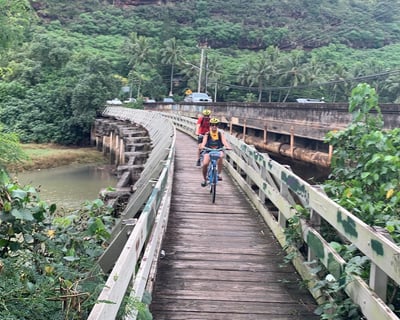 Private Bike Tour in Honolulu with Food & Drinks