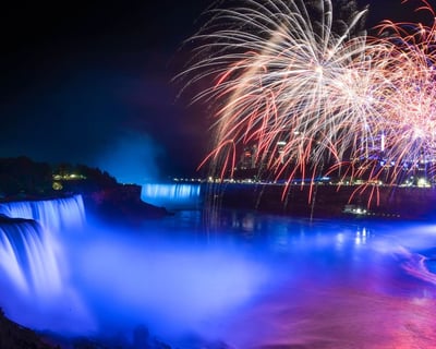 Niagara Falls Day & Night Guided Tour