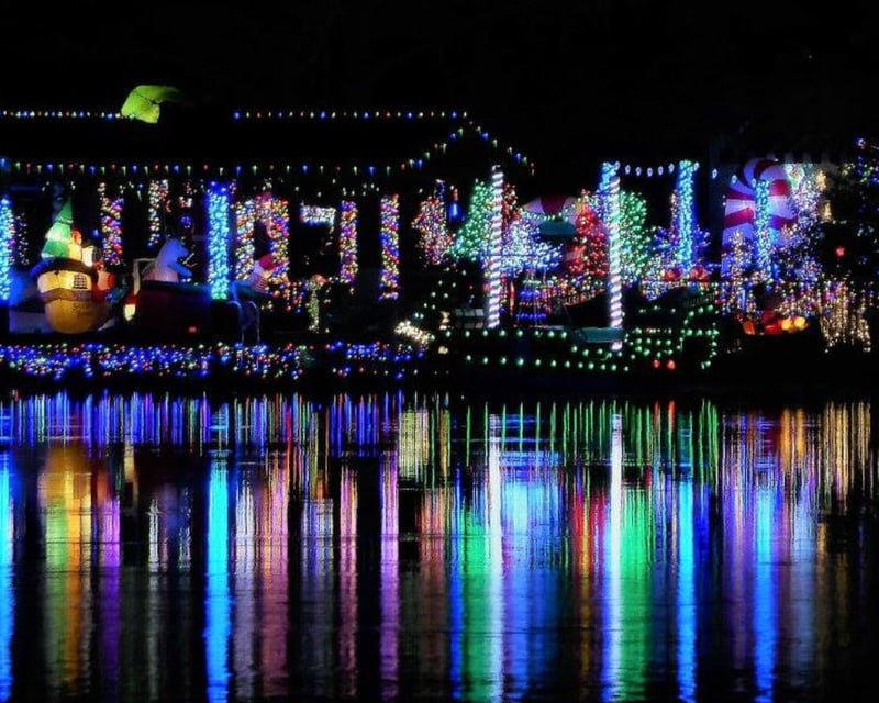 Holiday Lights & Caroling Cruise in Fort Myers Beach