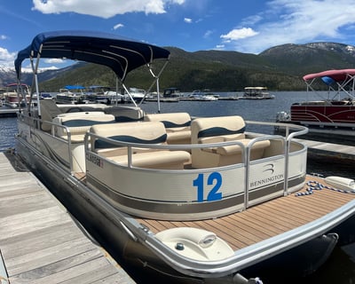 Grand Lake 28' Pontoon Rental