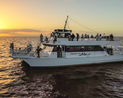 Maui Sunset Cruise with Open Bar & Hula Dance