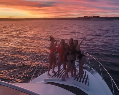 Private 4-Hour Yacht Rental on Lake Travis