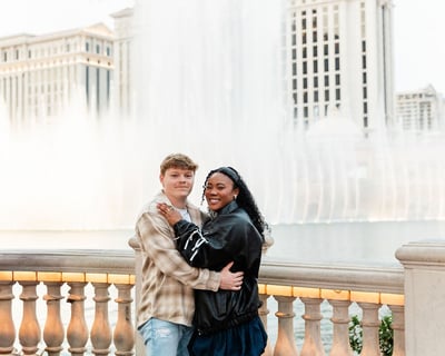 Propose at the Bellagio Fountains Photo Session