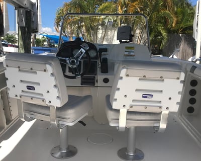 23' Center Console Boat Rental in St. James City