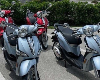 8-Hour Vespa Scooter Rental in Fort Myers Beach