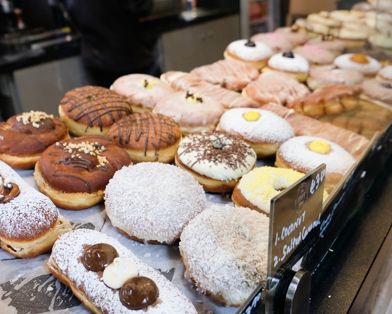 Dublin Doughnut Tour Through Temple Bar & Ha'penny Bridge