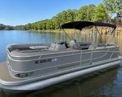 Lake Norman 24' Tritoon Boat Rental