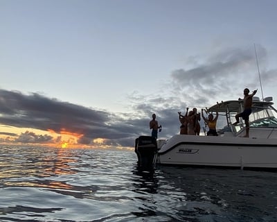 Private North Shore Sunset Charter for 2 Hours