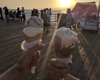 Guided Ice Cream Walking Tour in Santa Monica