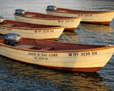 Full-Day Motor Boat Rental in The Bronx