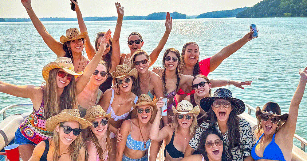 Pontoon Boat Charter With Captain on Nashville Lakes