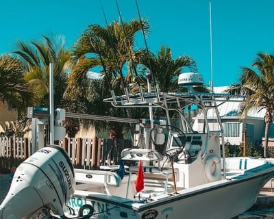 Marathon 5-Person Boat Rental