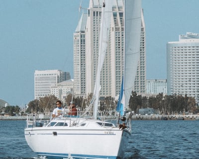 Catalina 320 Sailboat Charter in San Diego