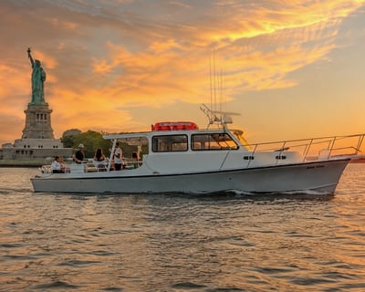 Daytime Statue of Liberty Sailing Charter