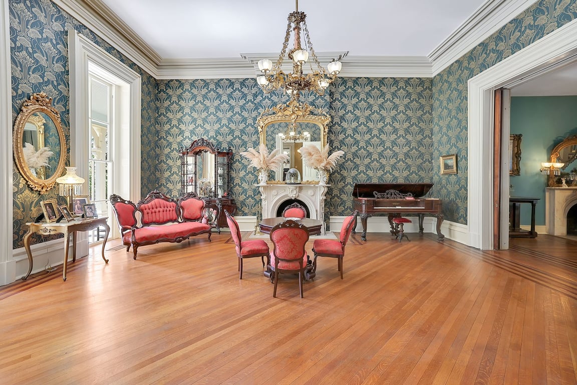 Murfreesboro Historic Mansion & Grounds Tour