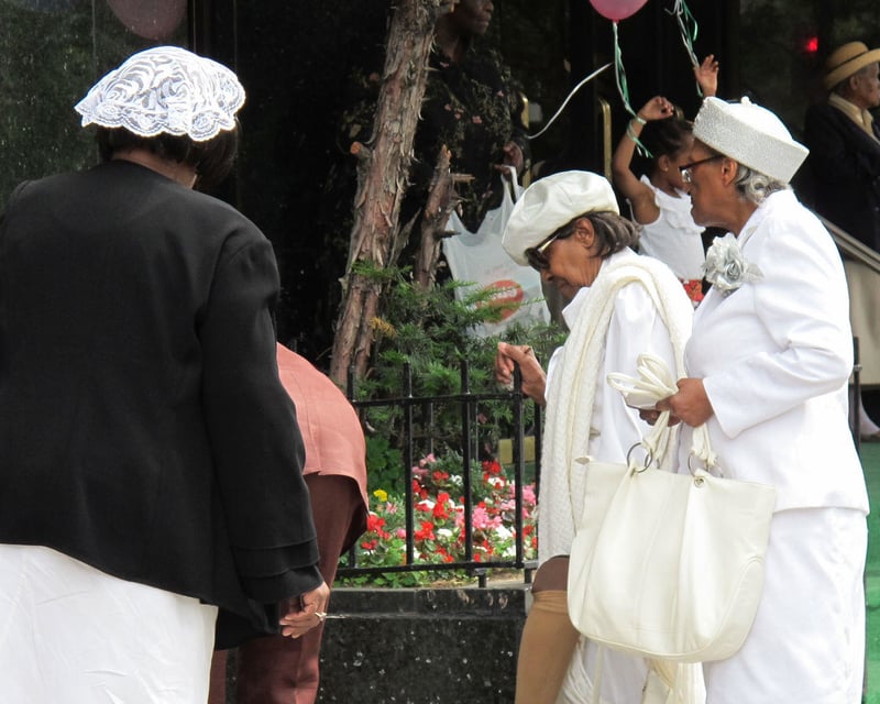 Sunday Gospel Worship Tour in Harlem with a Local Guide