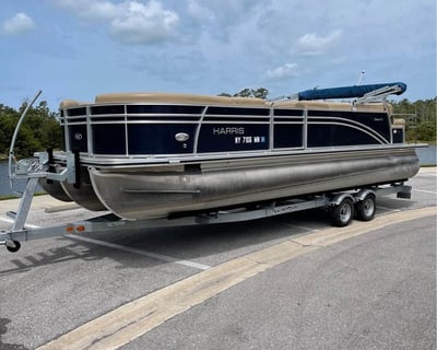Explore Cape Coral With a 24' Pontoon Rental
