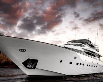 105' Private Yacht Charter in Las Vegas