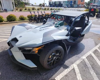 Cruise Panama City Beach in a Manual Slingshot Rental