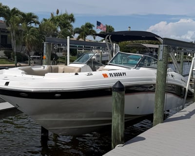 27' Boat Rental in Cape Coral