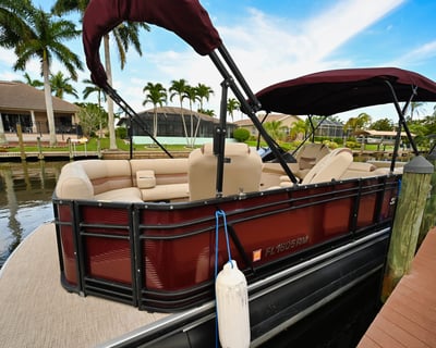 Cape Coral 27' Pontoon Boat Rental