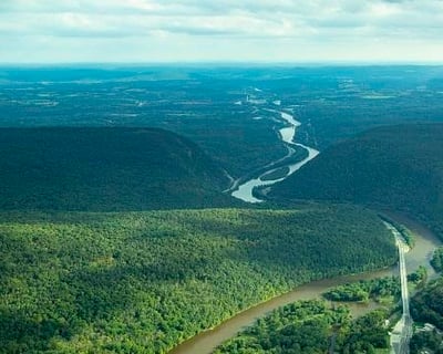 30-Minute Delaware Water Gap Airplane Tour
