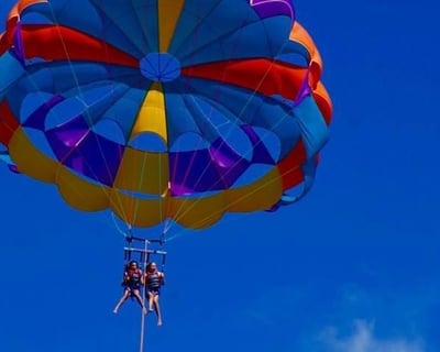 Parasailing Tour in Newport