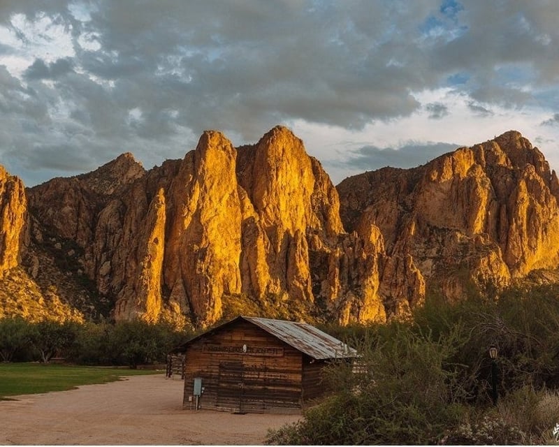 Sunset Sonoran Desert Horseback Ride in Mesa