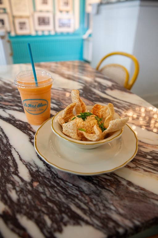 Garden District Mansions, Bites & Cocktails Walk