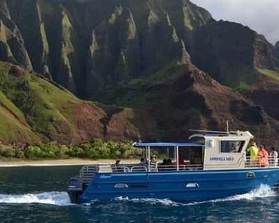 Afternoon Nā Pali Coast Snorkeling and Sightseeing Tour