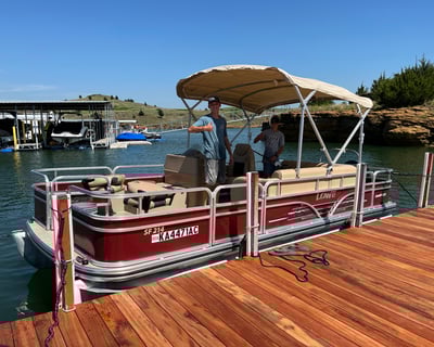 Cruise & Fish with Friends on Spacious Pontoon