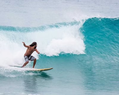 Surfboard Rental in Estate Hull