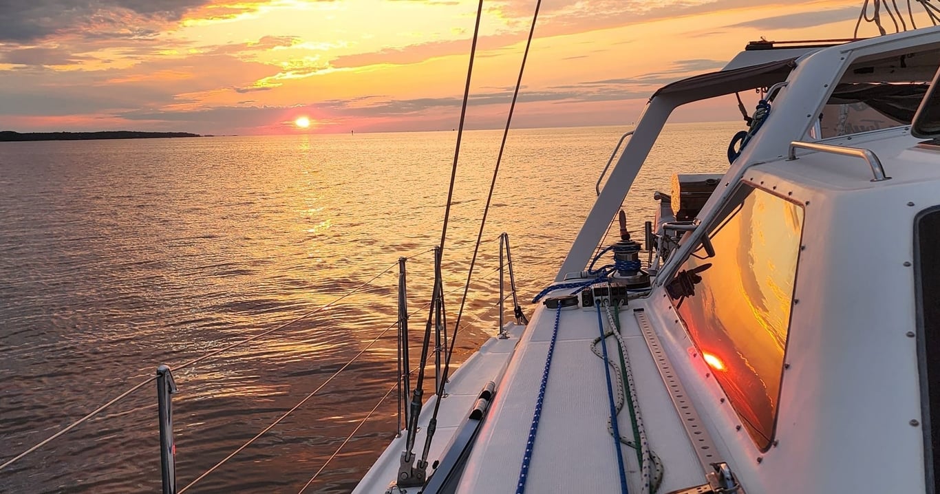 Private 3-Hour Catamaran Sunset Cruise Manteo