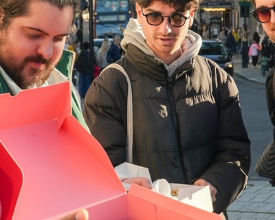 London Choose-Your-Own Donut & Tea Tour