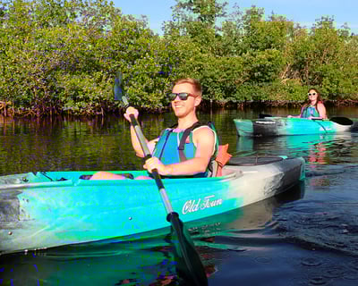 Paddle Mangrove Tunnels with Naturalist Guide