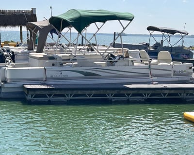 22' Pontoon Rental on Grand Lake