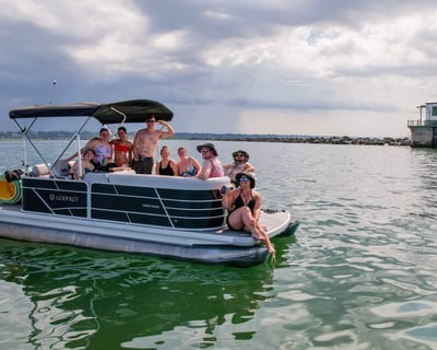 Ashtabula Pontoon Boat Rental