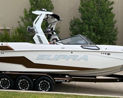 Surf Wake Boat Rental in Loveland