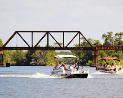 9-Passenger Pontoon Rental in Rapid City