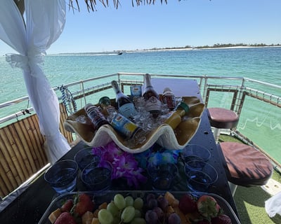 Party Cruise to Shell Island