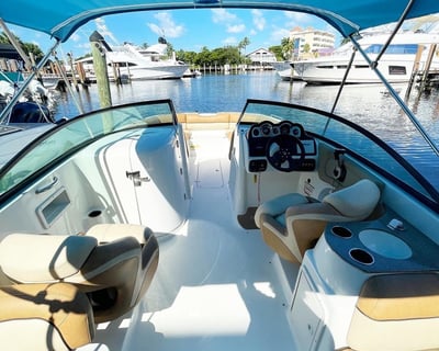 24' Sundeck Boat Rental in Fort Lauderdale