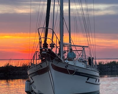 Private Lake Erie Sunset Sail in Sandusky