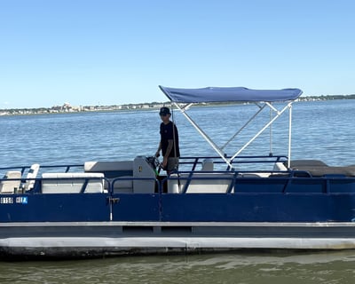 24' Fishing Pontoon Rental in Ocean City