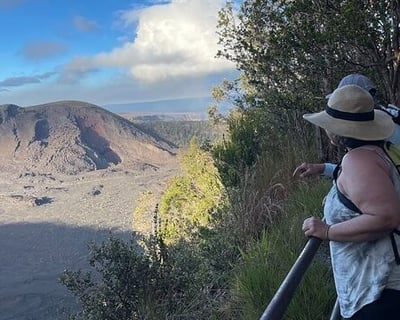 8-Mile Guided Hike in Hawaiʻi Volcanoes National Park